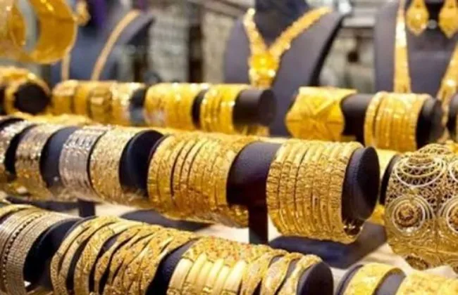 سعر الذهب يرتفع في السوق المصري بسبب الدولار رغم انخفاضه عالميا اليوم الخميس