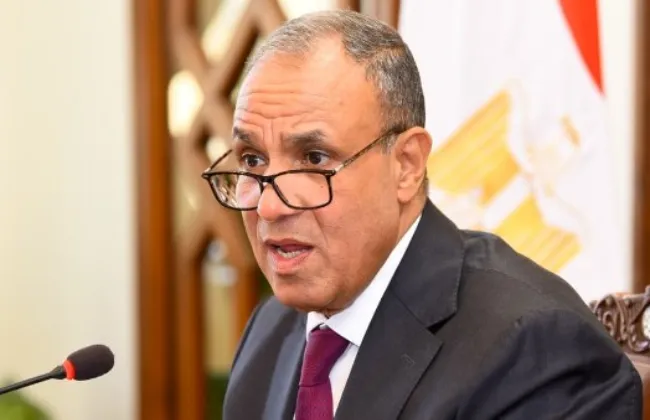 وزير الخارجية يبحث مع نظيره السعودى مستجدات الأوضاع الإقليمية