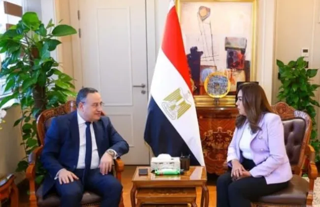 التنمية المحلية والتعليم العالى يشهدان توقيع بروتوكولي تعاون