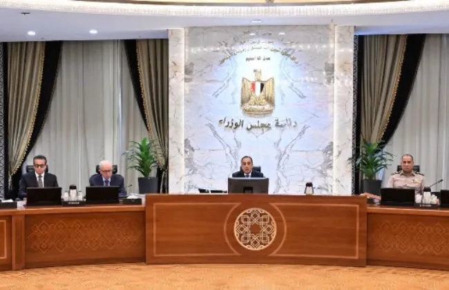 رئيس الوزراء: الحكومة تبدأ تنفيذ تكليفات فخامة الرئيس السيسى فى منتدى مصر